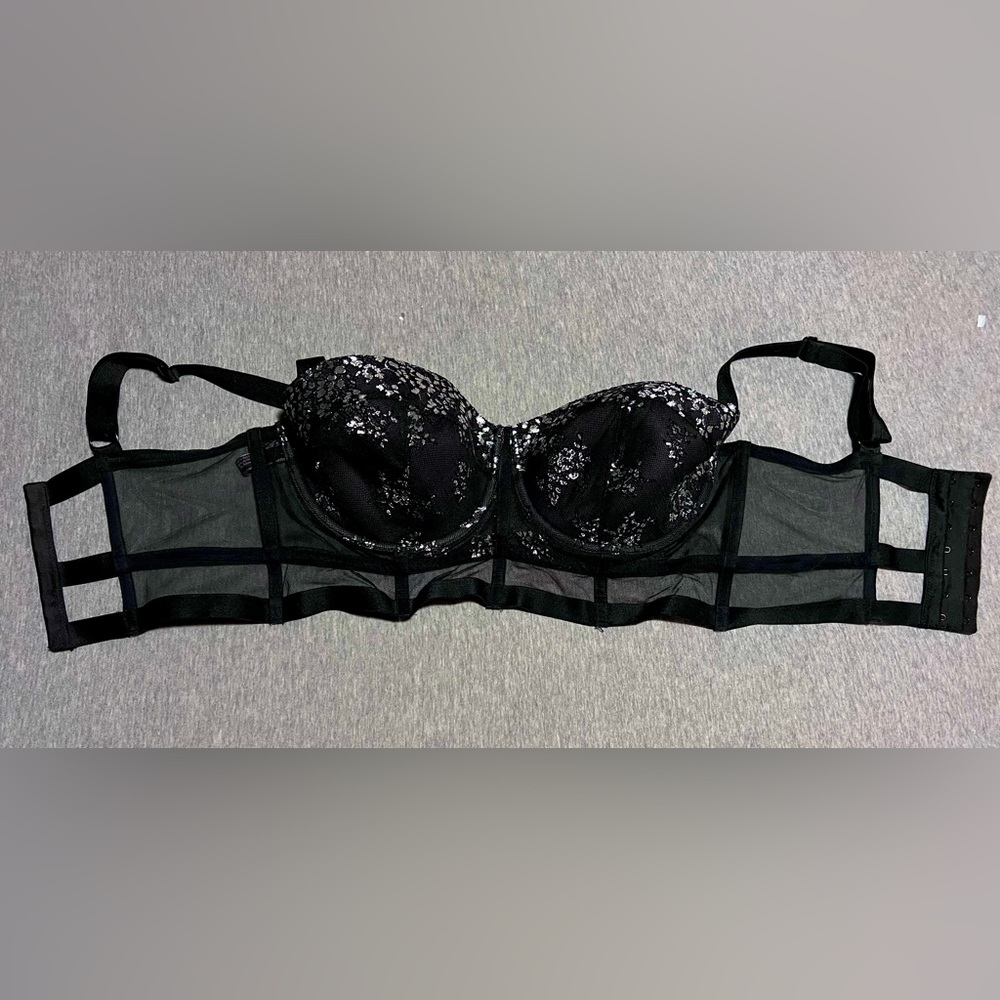 Victoria’s Secret bra. (New)
